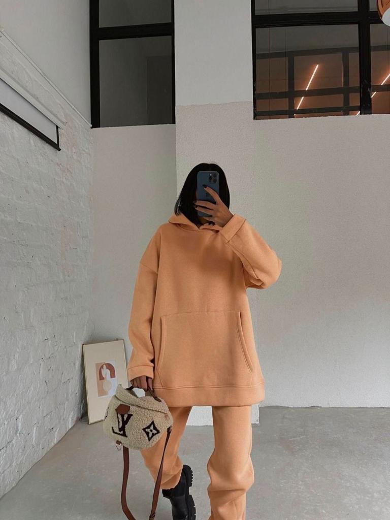 BEIGE TRACKSUIT