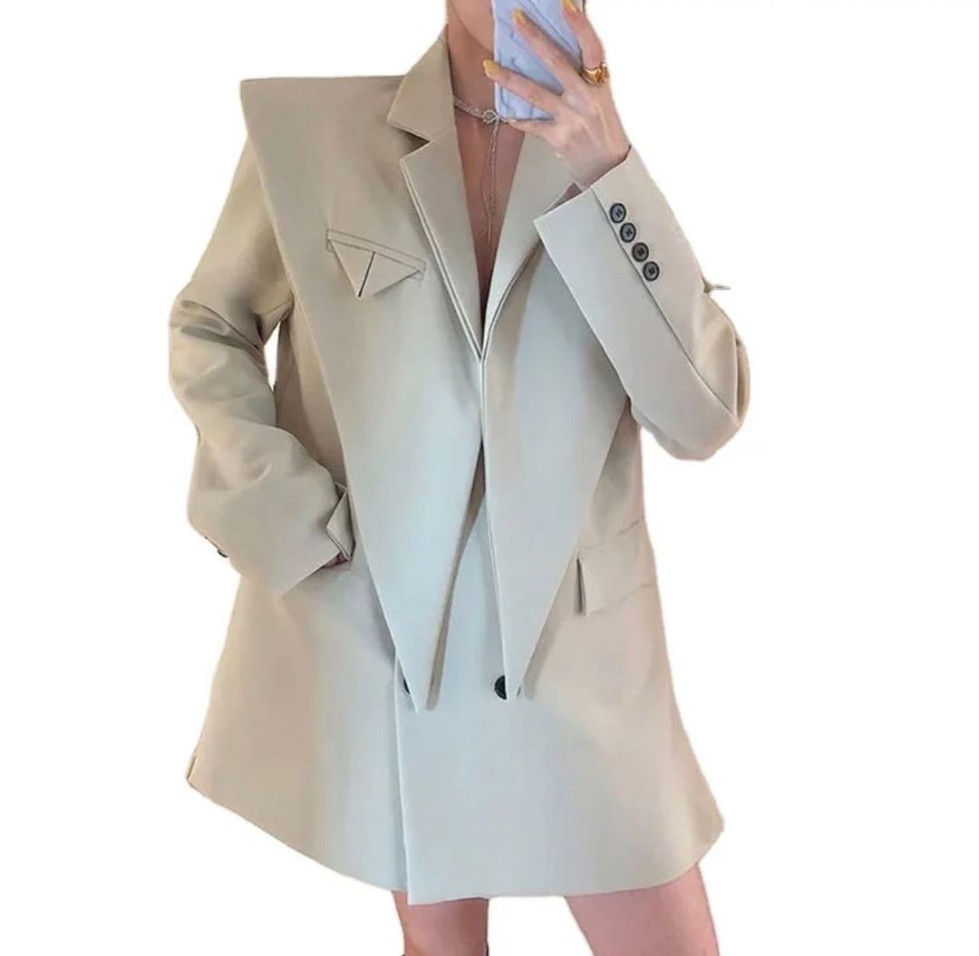 HIGH-END BEIGE BLAZER